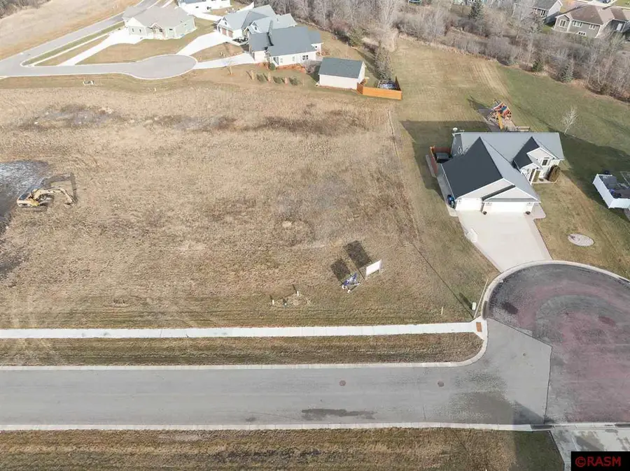 301 Pinehurst Drive, Mankato, MN 56001 - Image #2