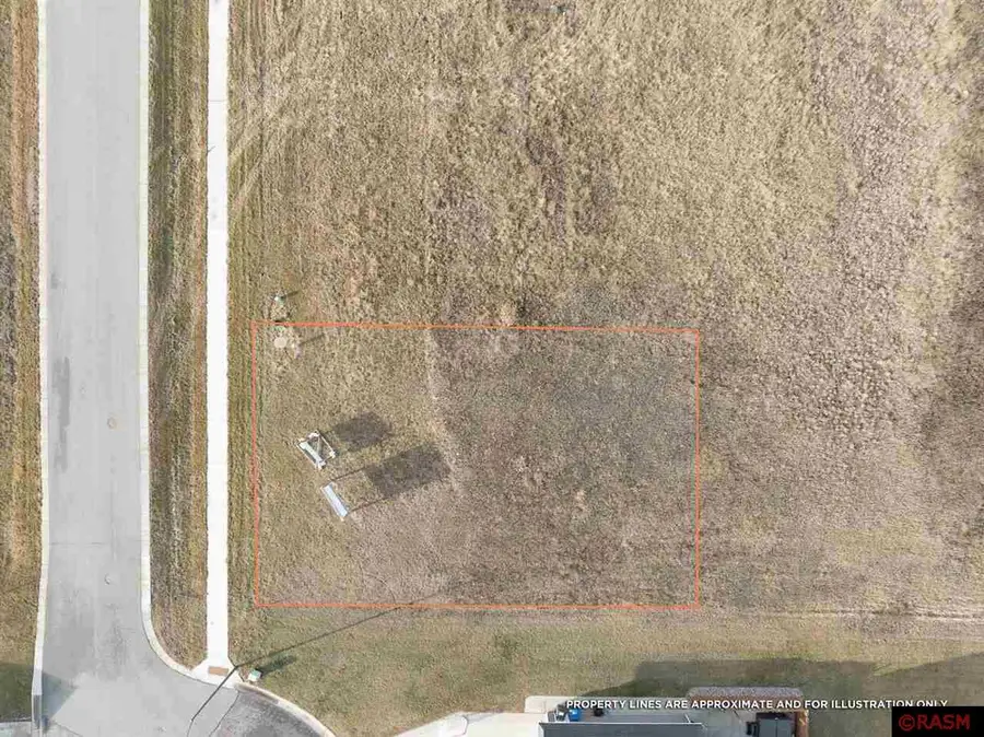 301 Pinehurst Drive, Mankato, MN 56001 - Image #3