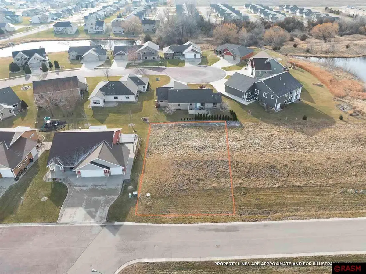 300 Pinehurst Drive, Mankato, MN 56001 - Image #1