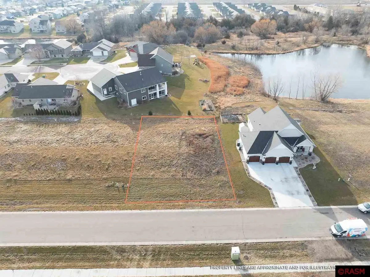 308 Pinehurst Drive, Mankato, MN 56001 - Image #1
