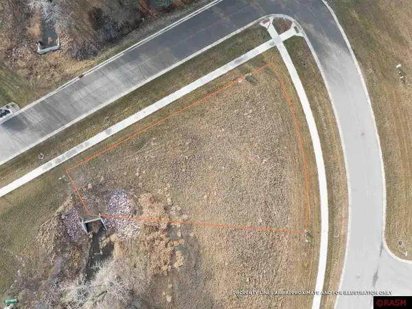 101 Pine Creek Road, Mankato, MN 56001