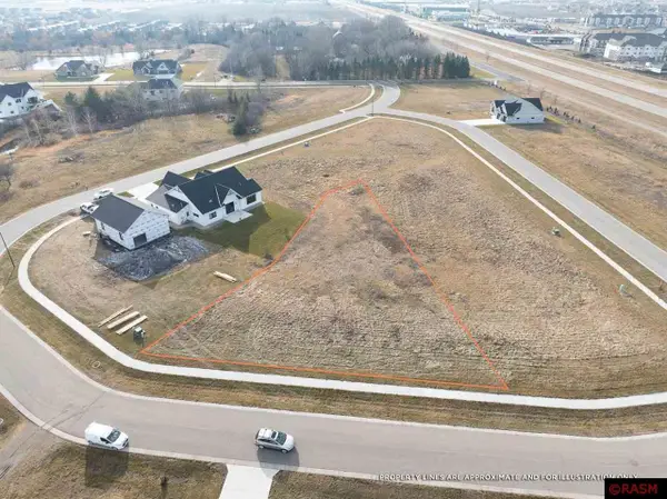 140 Pine Creek Road, Mankato, MN 56001