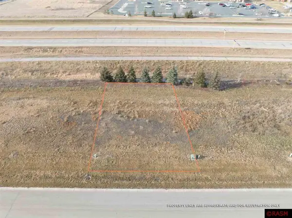 220 Double Eagle Drive, Mankato, MN 56001