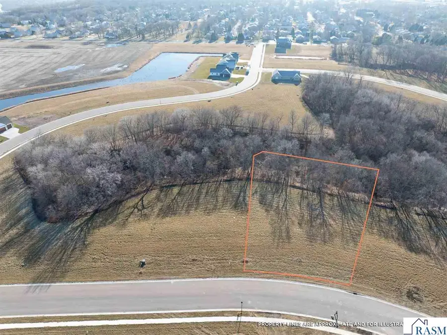 23 North Pointe Court, North Mankato, MN 56003 - Image #2