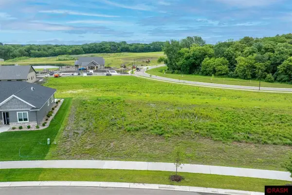 1041 Saba Boulevard, Mankato, MN 56001