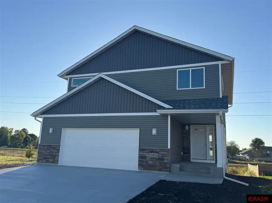 1813 Bluestem Drive, Mankato, MN 56001 - Image #2