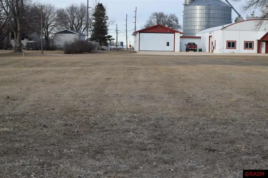 305 E Main St, Vernon Center, MN 56090 - Image #3