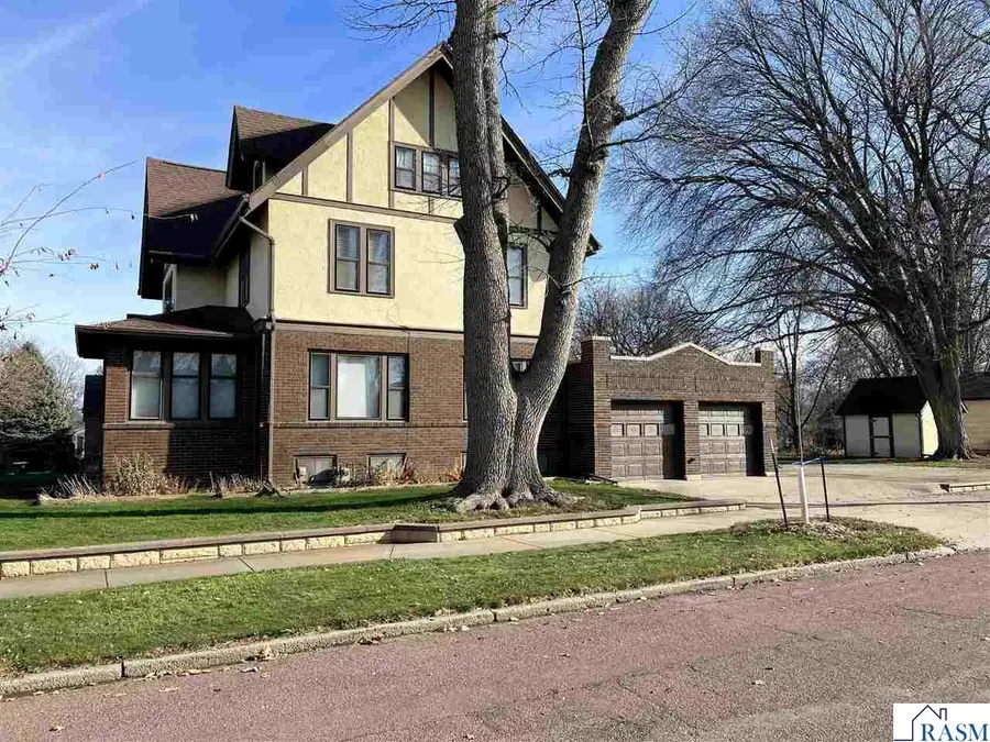 902 S 2nd Avenue, Saint James, MN 56081 - Image #3