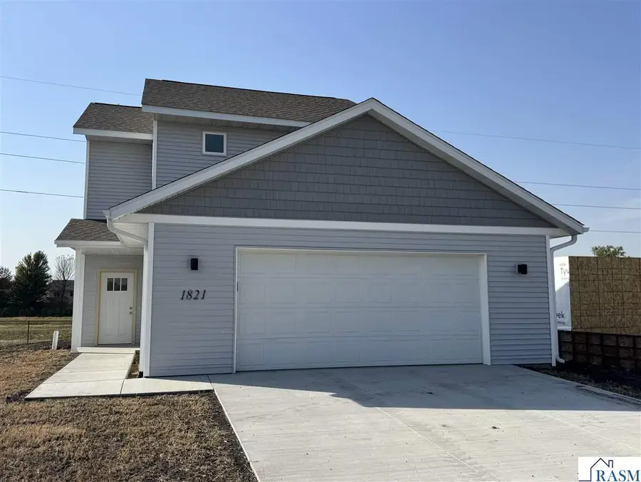 1821 Bluestem Drive, Mankato, MN 56001 - Image #2