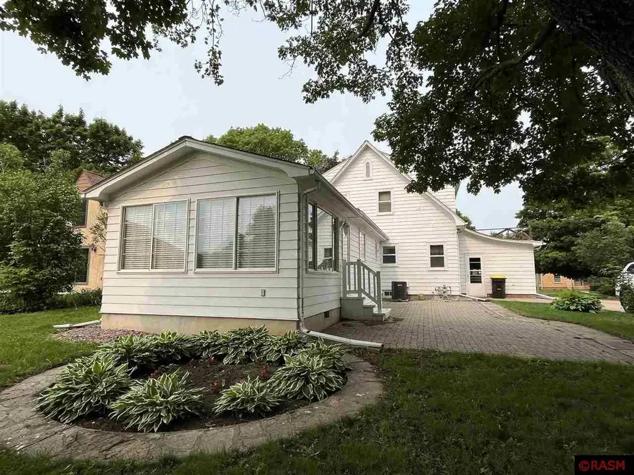 915 S Armstrong Blvd, Saint James, MN 56081 - Image #3