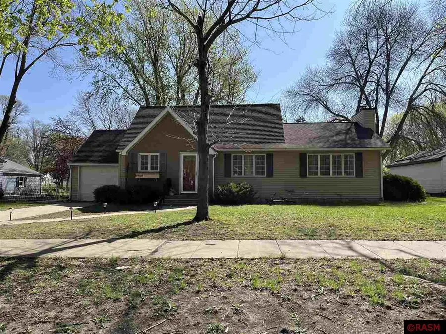 909 S 8th Street, Saint James, MN 56081 - Image #2