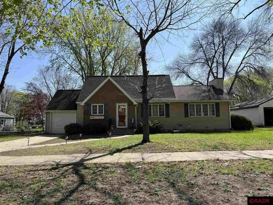 909 S 8th Street, Saint James, MN 56081 - Image #3