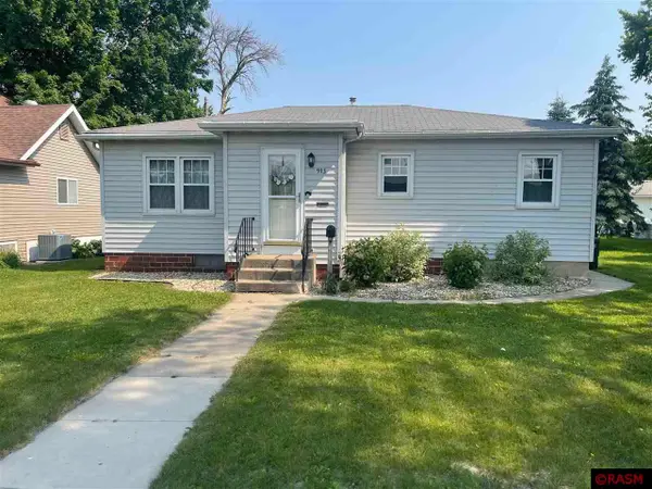 913 N Weston Avenue, St. James, MN 56081