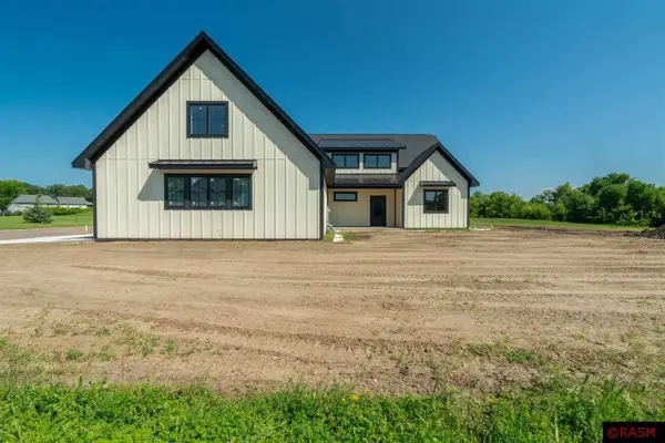 1005 Lakeview Road, Lake Crystal, MN 56055