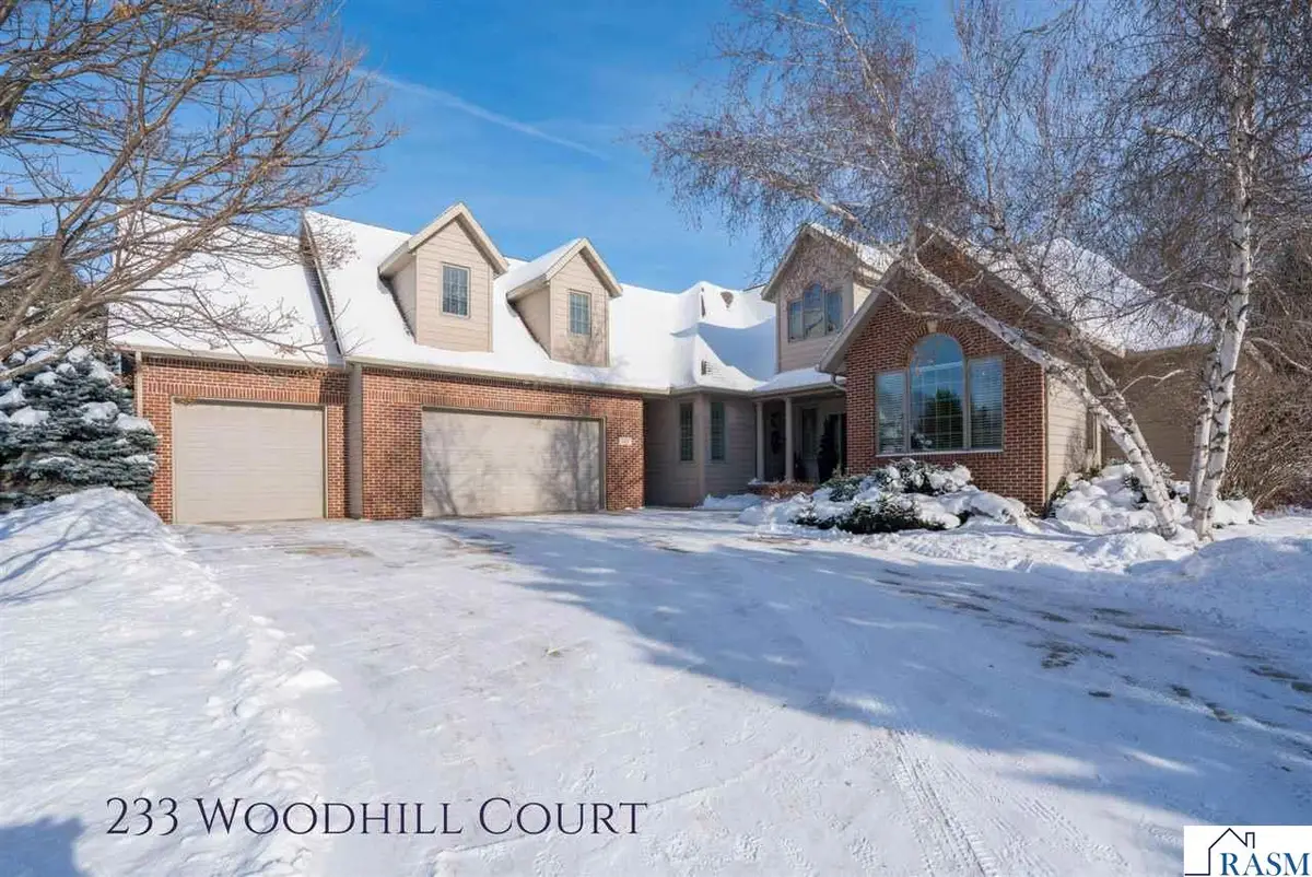 233 Woodhill Court, Mankato, MN 56001 - Image #1
