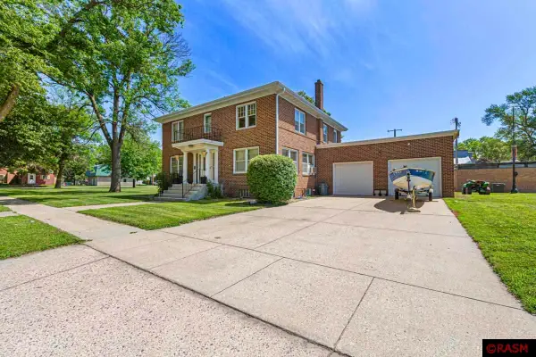 440 6th Street, Lafayette, MN 56054