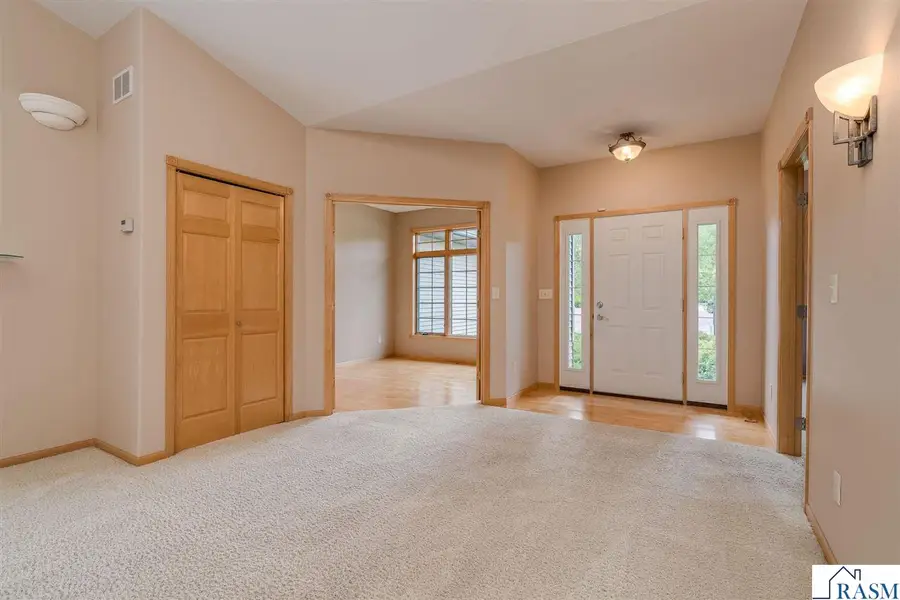 516 Cardinal Place, Mankato, MN 56001 - Image #2