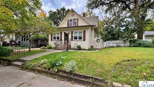 212 S 2nd Street, Waterville, MN 56096