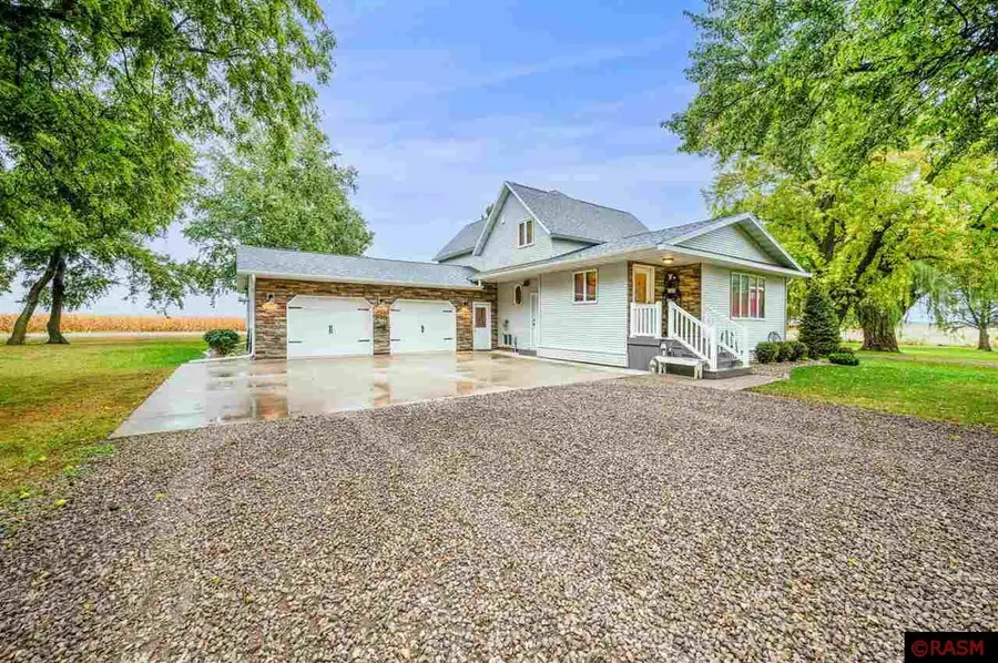8667 450TH Avenue, Blue Earth, MN 56013 - Image #3