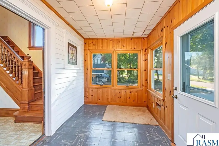 215 E 1st Street, Blue Earth, MN 56013 - Image #2