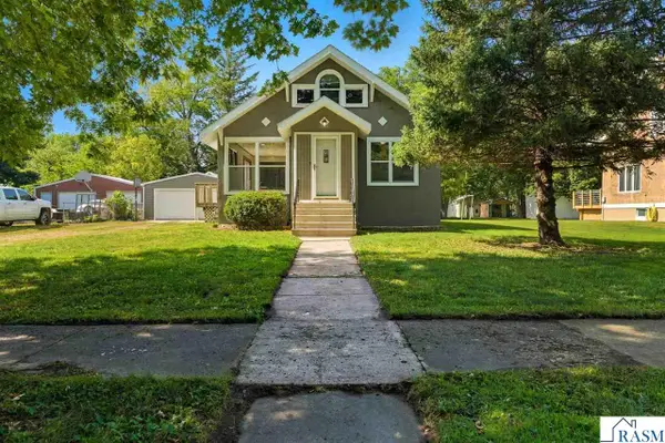 217 N Central Avenue, Truman, MN 56088