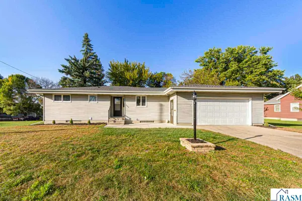 200 W North Street, Waldorf, MN 56091