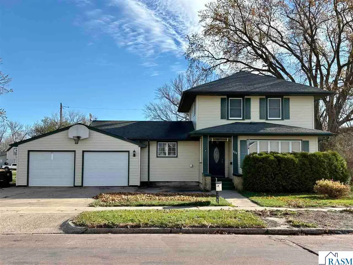 222 N Center Avenue, Madelia, MN 56062 - #1