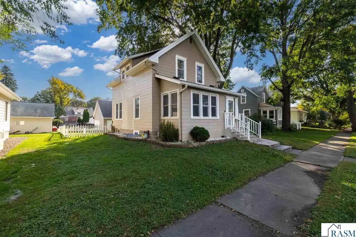 126 Cross Street, North Mankato, MN 56003 - #1