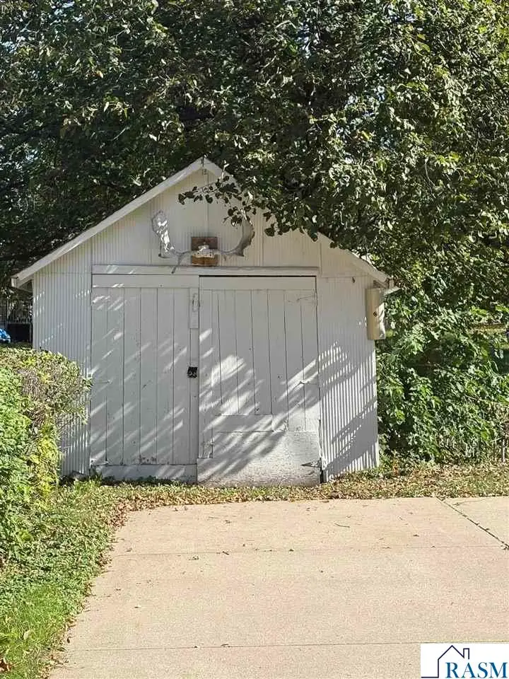 521 6th St SW, Waseca, MN 56093 - Image #3