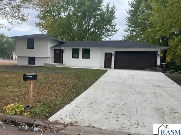 1145 Eighth Street North, St. James, MN 56081