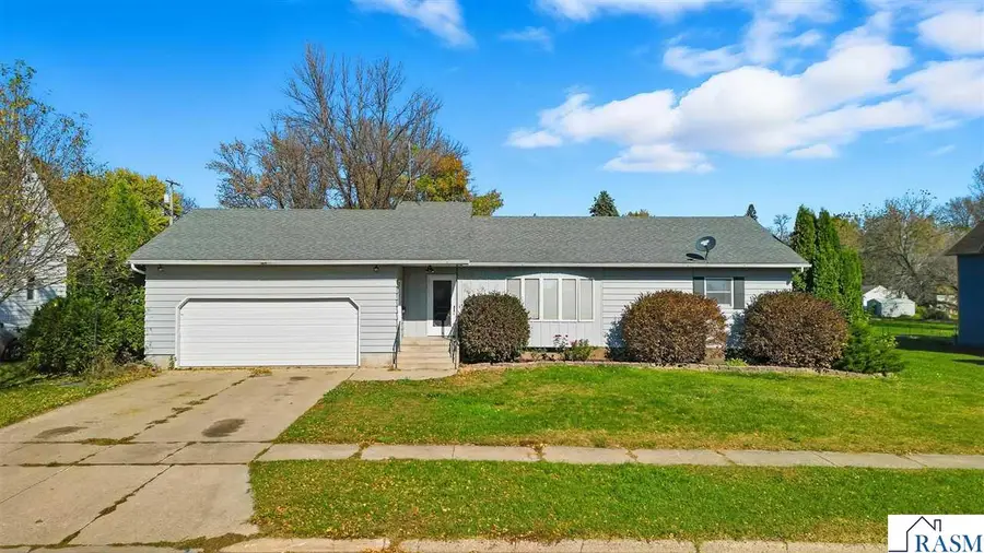 309 E Iowa Street, Elmore, MN 56027 - Image #2