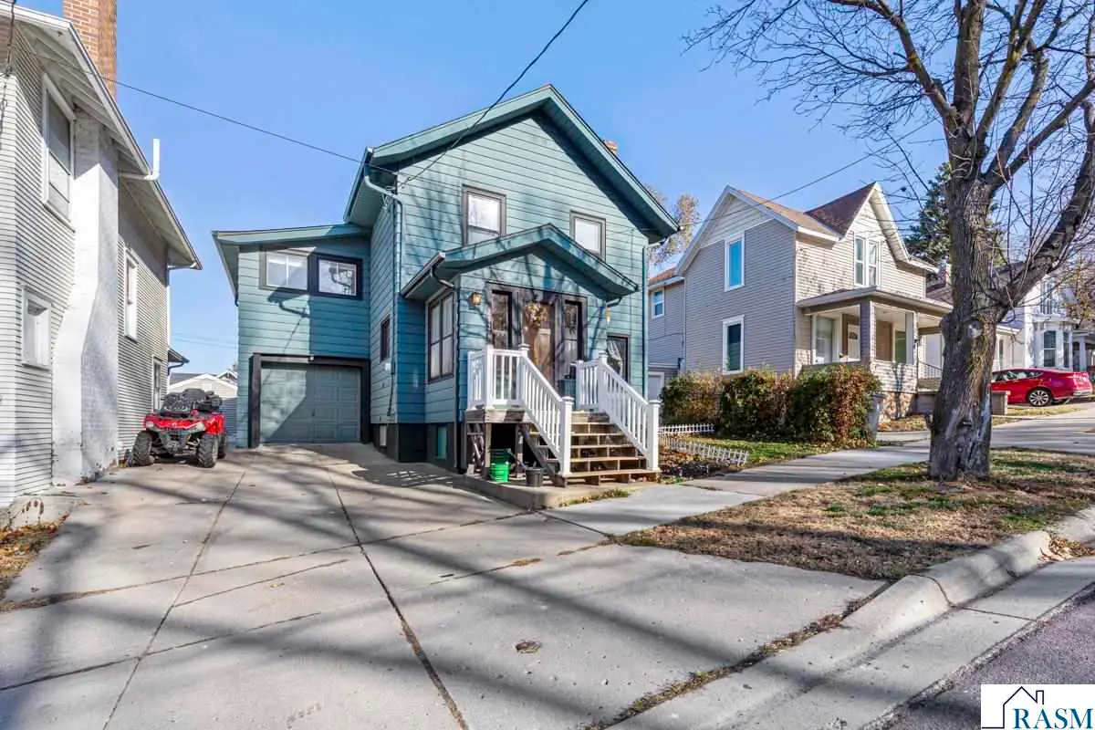 202 E Lewis Street, Mankato, MN 56001 - Image #1