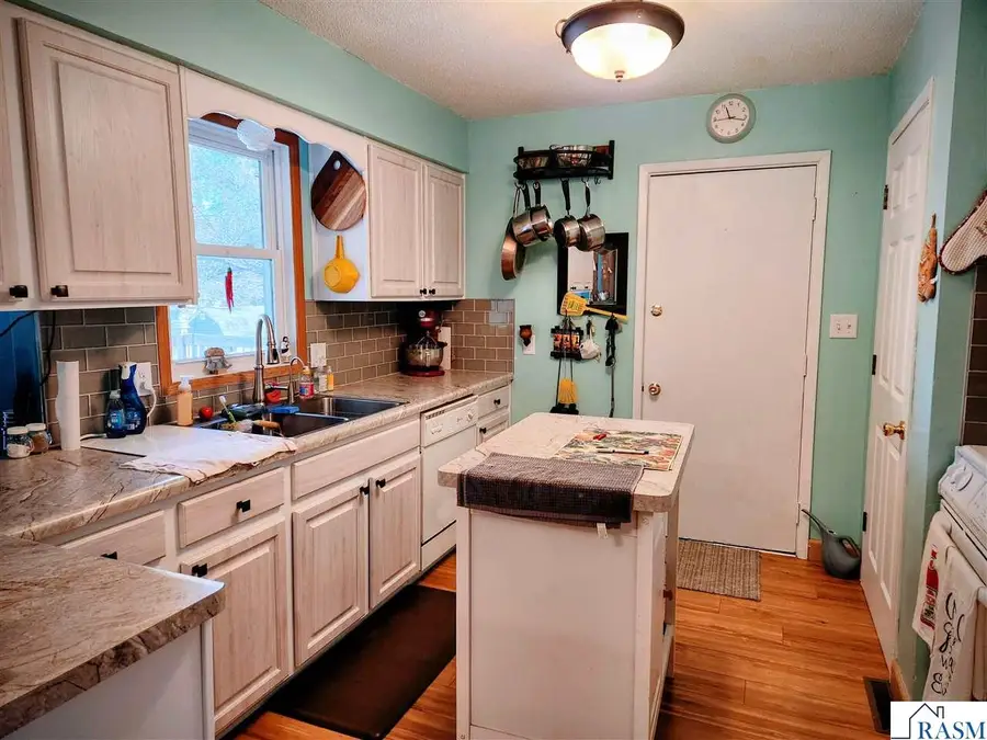 524 Hiawatha Drive, Saint Clair, MN 56080 - #2