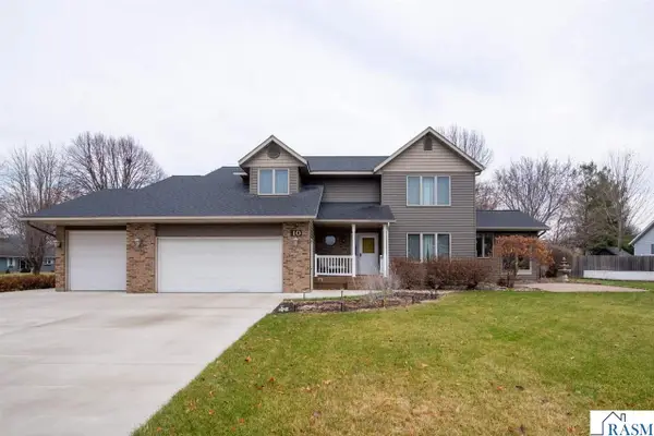 10 Cardinal Court, North Mankato, MN 56003