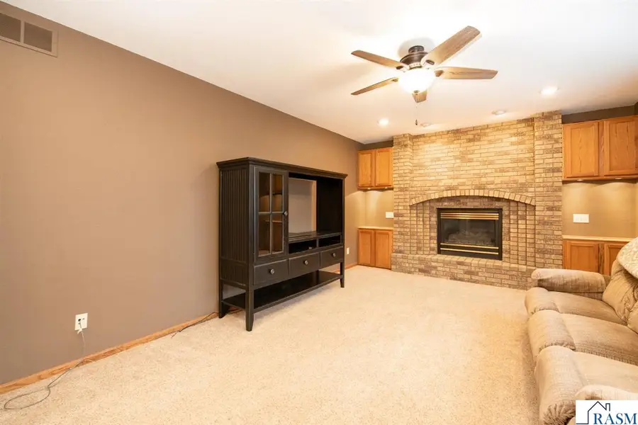 10 Cardinal Court, North Mankato, MN 56003 - Image #2