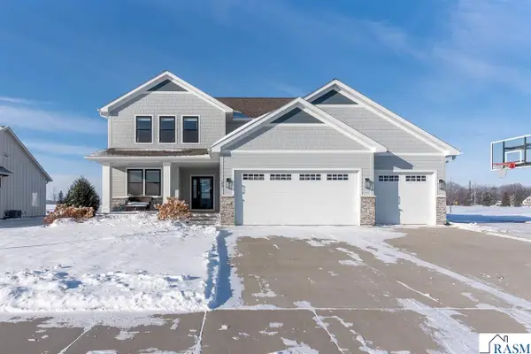 27 Prairie Court, North Mankato, MN 56003