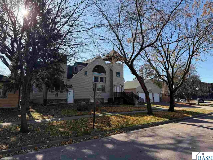 227 W 5th St, Mankato, MN 56001 - Image #2