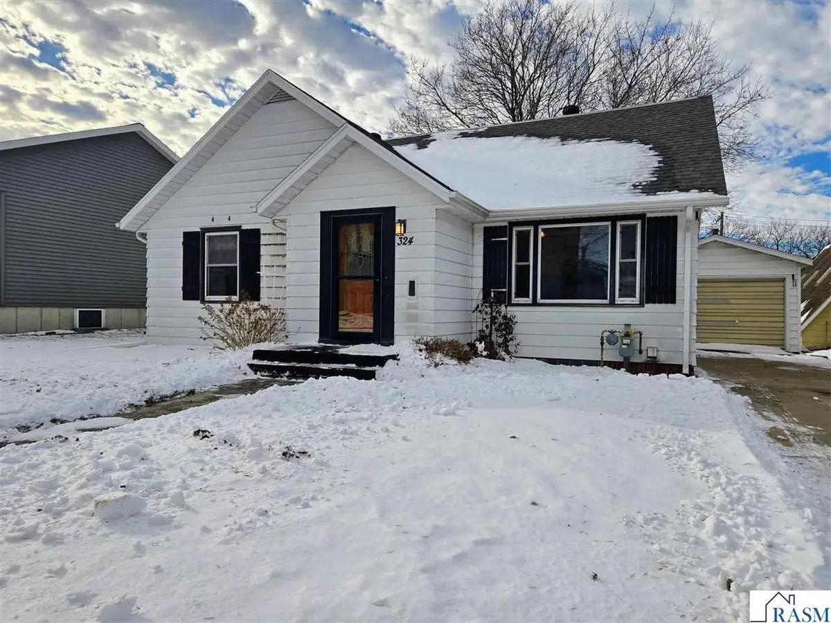 324 NW 2nd Avenue, Sleepy Eye, MN 56085 - Image #1