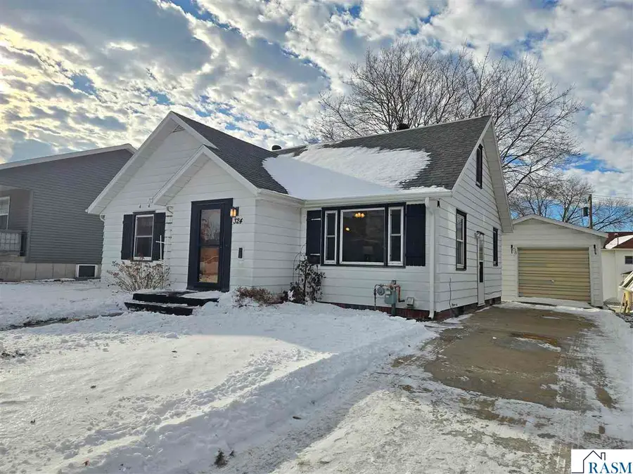 324 NW 2nd Avenue, Sleepy Eye, MN 56085 - Image #2