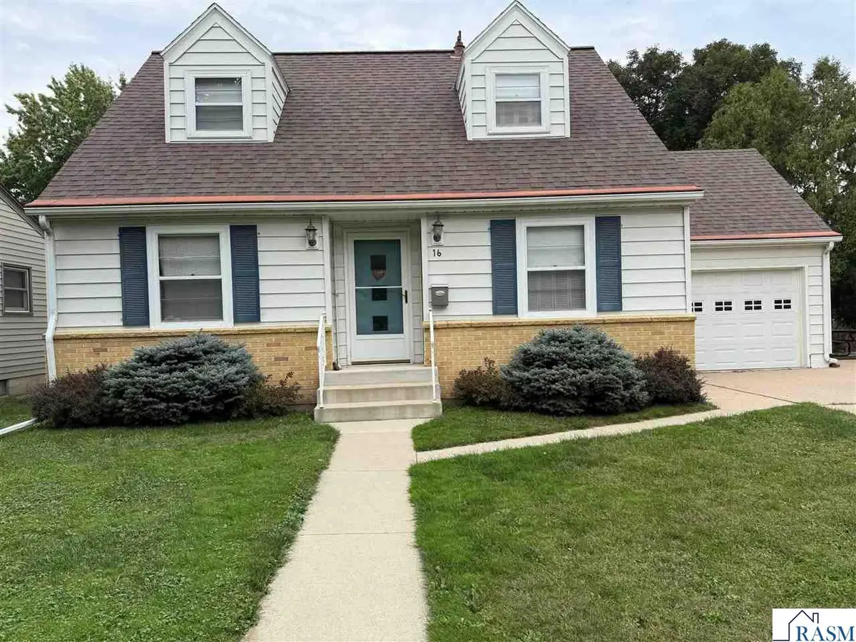 16 Bruce Court, Mankato, MN 56001 - #1
