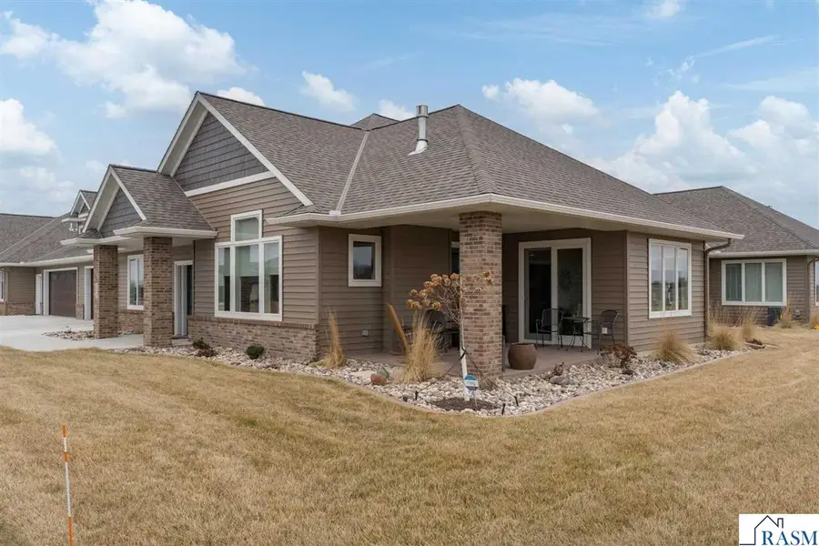 1046 Saba Boulevard, Mankato, MN 56001 - #2