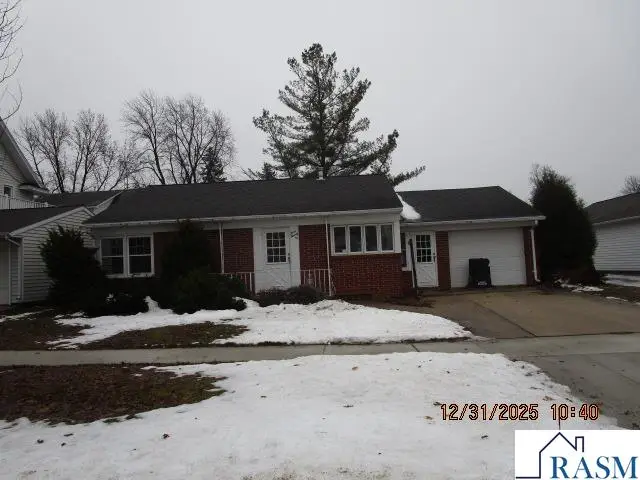 322 N Galbraith St, Blue Earth, MN 56013 - Image #1