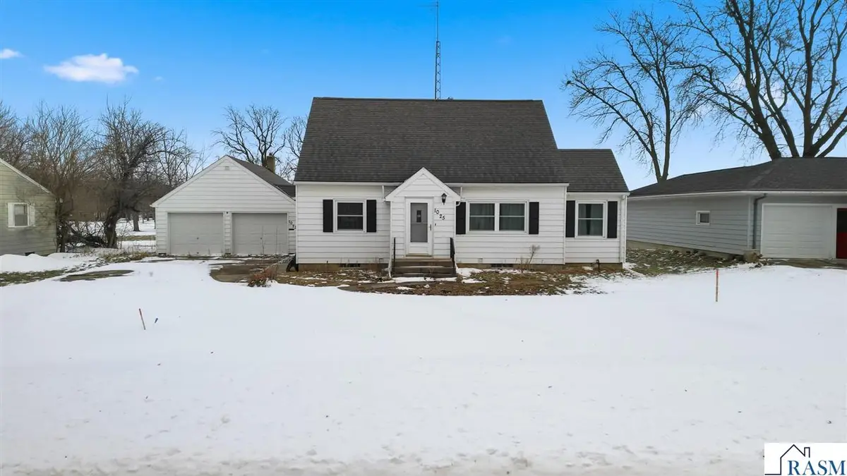 1025 S Seventh Street, Saint James, MN 56081 - #1