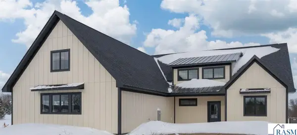 1005 Lakeview Road, Lake Crystal, MN 56055