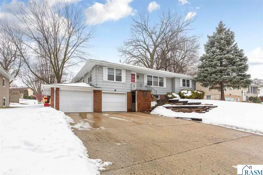 826 N 9th Street, Saint Peter, MN 56082 - Image #2