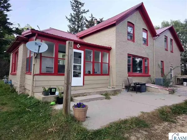 58369 240th Street, Mankato, MN 56003