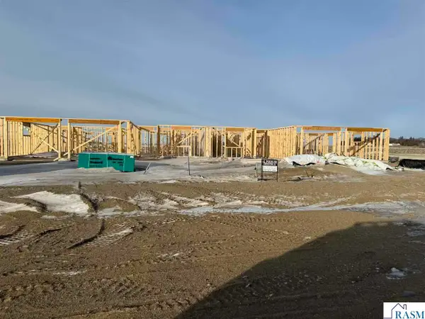 669 Waraju Avenue, New Ulm, MN 56073