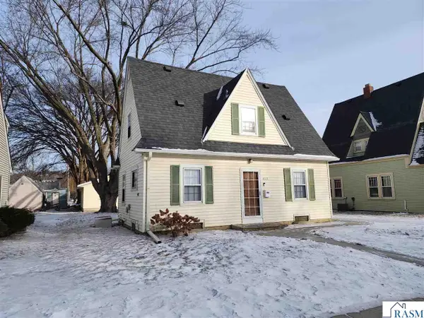 422 Mound Avenue, Mankato, MN 56001