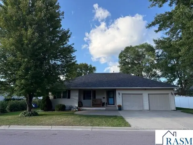 1205 Lloyd Lane, Saint Peter, MN 56082 - Image #2