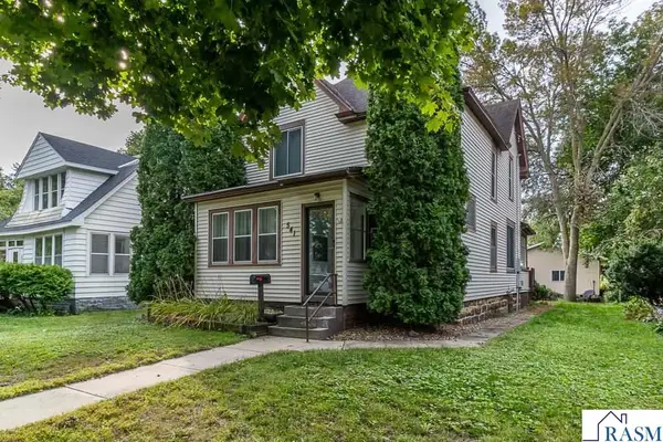 541 Nicollet Avenue, North Mankato, MN 56003